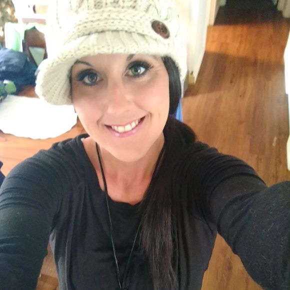 Meet your Posher, Jessica - Picture 1 of 1